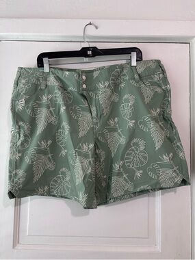 Women's Olive Green Tropical Print Bike Shorts